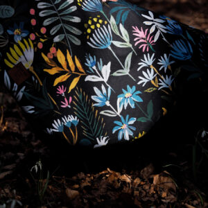 Wodoodporna mata dla psa - Dark Flower